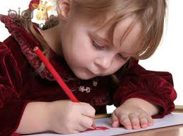 الكتابة عند الطفل في عمر خمس سنوات